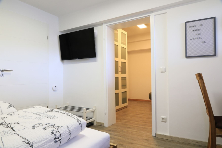Bedroom 4, Ferienhaus Paulus, Euskirchen