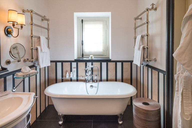 Bathroom 3, Palazzo Margherita, Matera