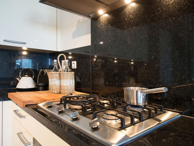 Others 5, Modern Apartment in The Hague, The Hague