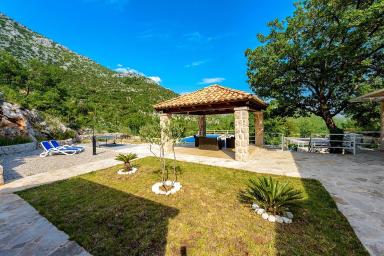 Exterior & Views 2, Hedera Estate, Villa Hedera XIV, Pojezerje