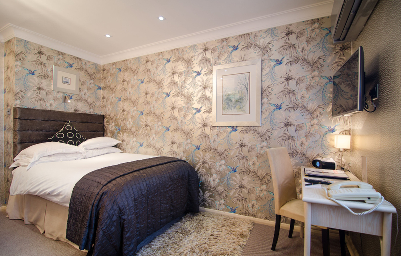 Bedroom 3, Beaufort, London