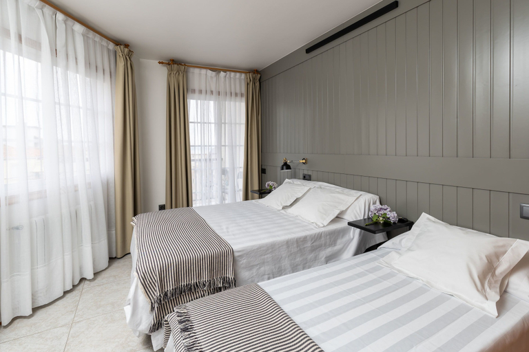 Bedroom 3, Hotel Panadeiramar, Pontevedra