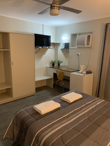 Bedroom 3, Biloela Hotel, Banana
