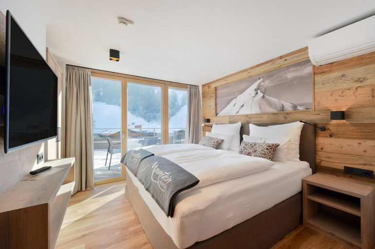 Bedroom 3, Mountain Hotel Luis, Zell am See