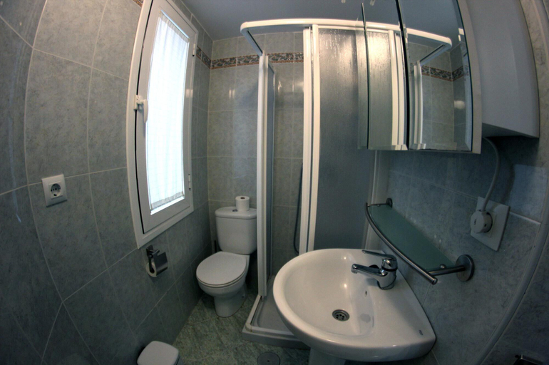 Bathroom 3, El Faro 2, Málaga