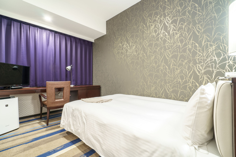 Bedroom 12