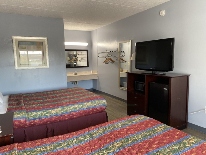 Bedroom 4, Havelock Inn & Suites, Craven