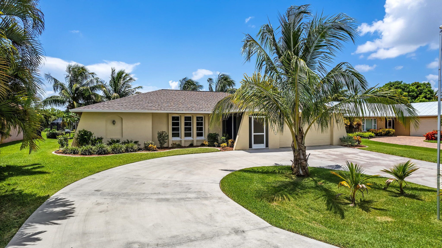 Exterior & Views 2, Cape Coral Paradise, Lee