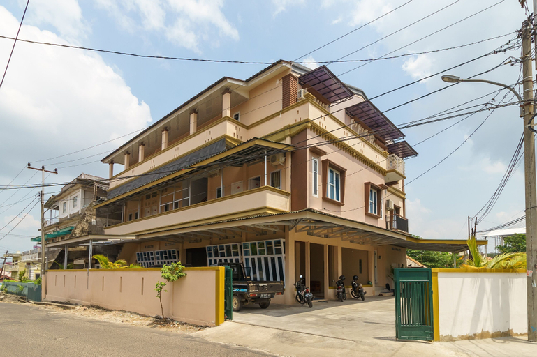 Exterior & Views, RedDoorz Syariah near Simpang Sekip Palembang, Palembang