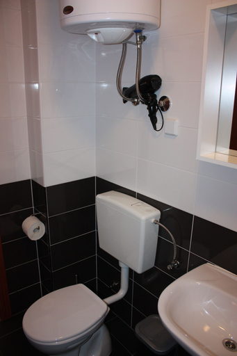 Bathroom 3, Natalia Apartment, Pag