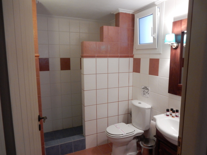 Bathroom 5, Apelon Tiritas Villas, Peloponnese