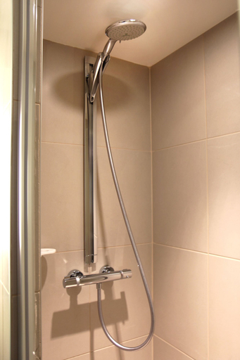 Bathroom 4, Best Western Hotel Opéra Drouot, Paris