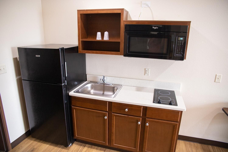 Others 5, White House Suites, Hendricks