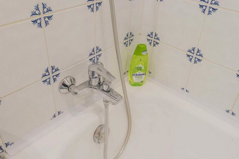 Bathroom 4, GM Apartment Smolenskaya 10, Central