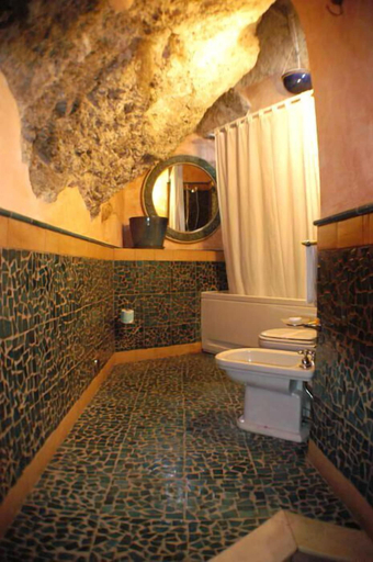 Bathroom 5, Hotel Posa Posa, Salerno
