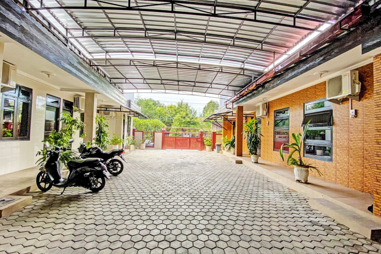 Exterior & Views 2, Hotel O Mariko's House, Kupang