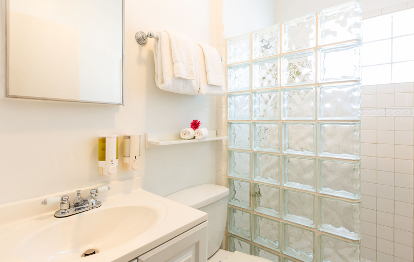 Bathroom 4, The Southernmost Inn - Adults Only, Monroe