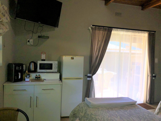 Bedroom 2, Gecko Cottage, Ehlanzeni