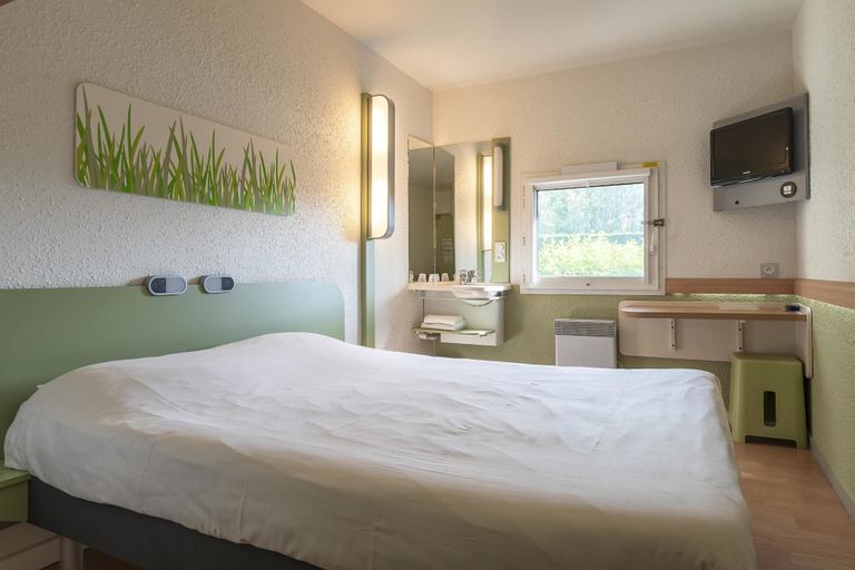 Bedroom 5, ibis budget Vichy, Allier