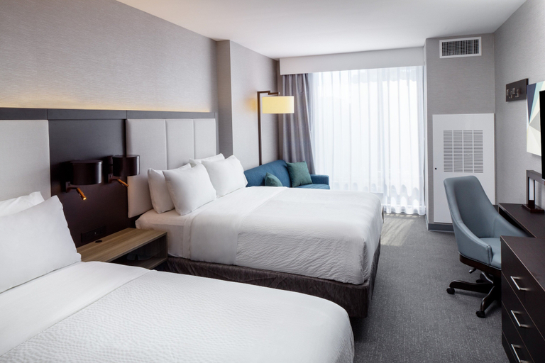Bedroom 5, Holiday Inn Express WASHINGTON DC DOWNTOWN by IHG, Washington D.C.