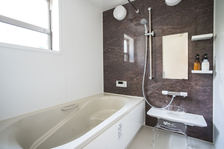Bathroom, Kyotoeki Guesthouse Michi, Kyoto