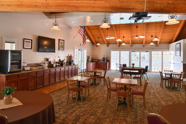 Food & Drinks 5, Best Western Capistrano Inn, Orange