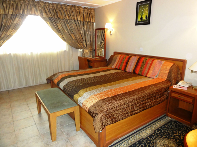 Bedroom 3, Welcome Centre & Hotels, Mushin