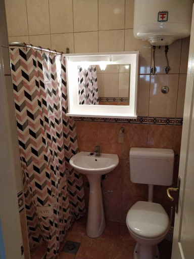 Bathroom 3, Apartments Lazović