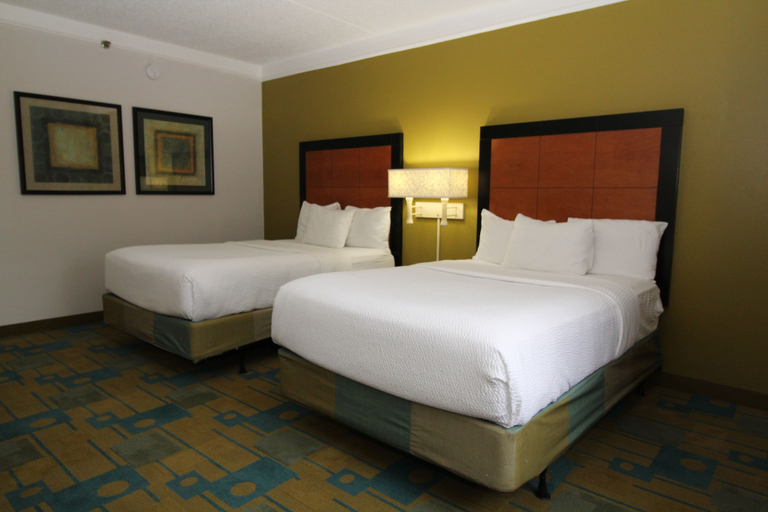 Bedroom 3, La Quinta Inn & Suites by Wyndham St. Pete-Clearwater Airpt, Pinellas