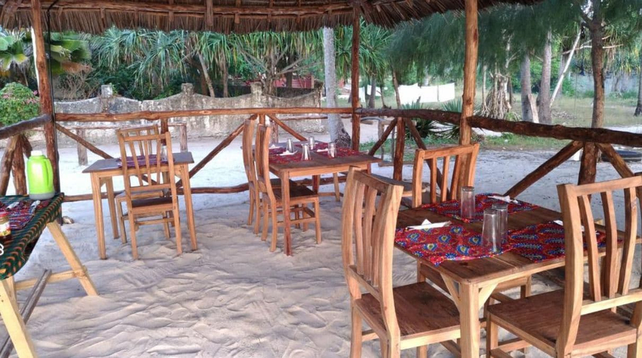 Food & Drinks, Lazy Beach House, Kaskazini 'B'