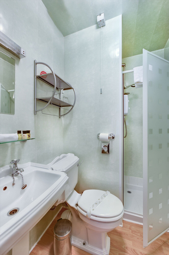 Bathroom 3, The Downs Babbacombe, Torbay