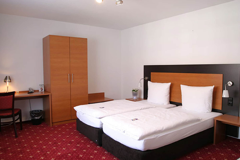Bedroom 3, Hotel zum Rössel, Germersheim