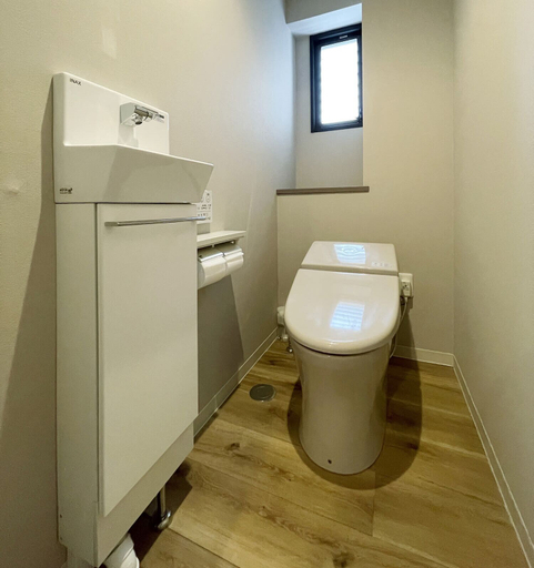 Bathroom 3, M's Lea Building, Hiroshima