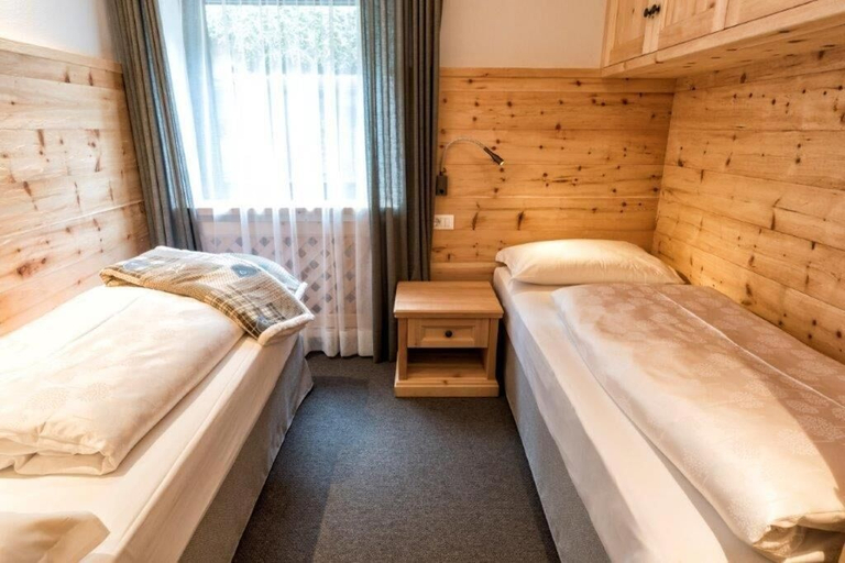 Bedroom 2, Residence Cesa Sassela, Bolzano