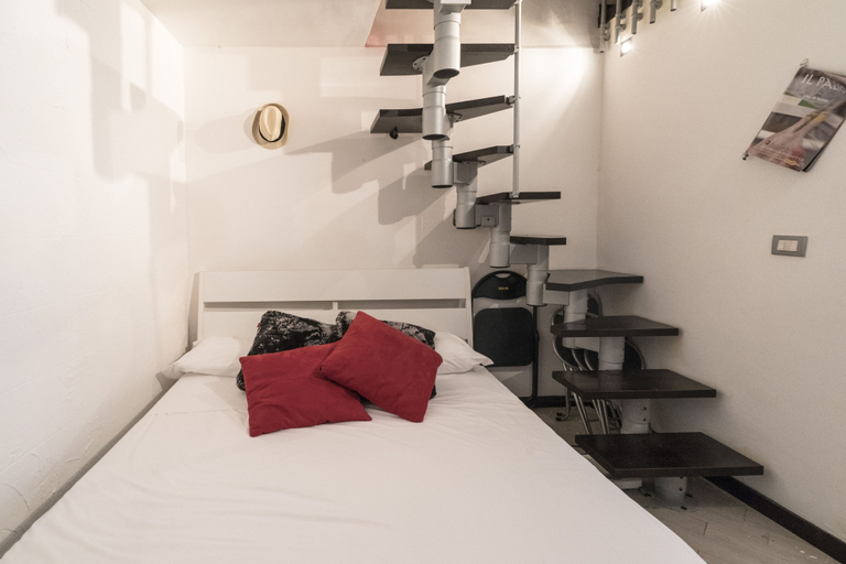 Room 3, Saint Nicolaus, Bari