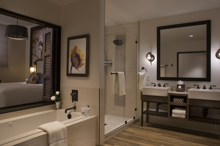 Bathroom 4, River Terrace Inn, Napa