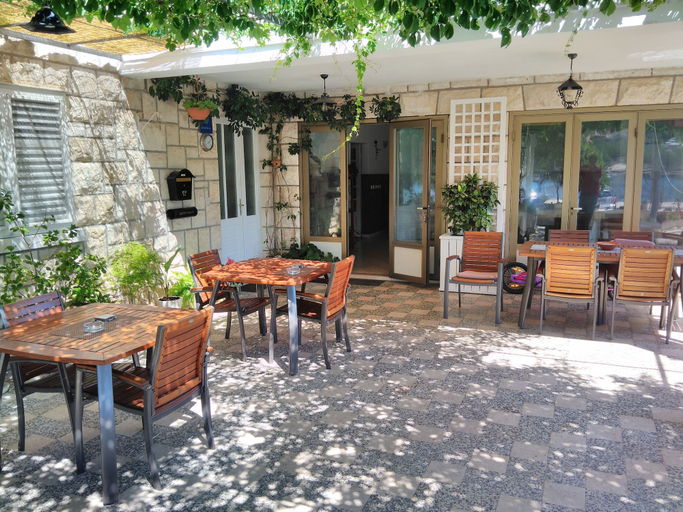 Food & Drinks 4, Villa Nobilo, Lumbarda