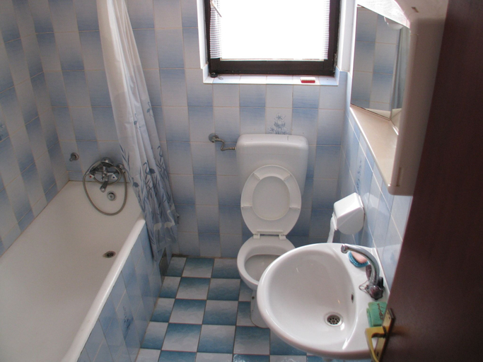 Bathroom 3, Apartment Vitko, Nin