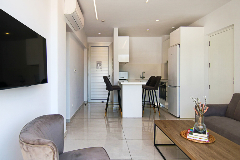 Others 4, Phaedrus Living: Seaside Executive Flat Harbour 207