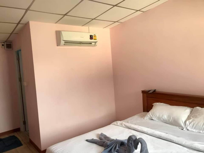 Bedroom 16
