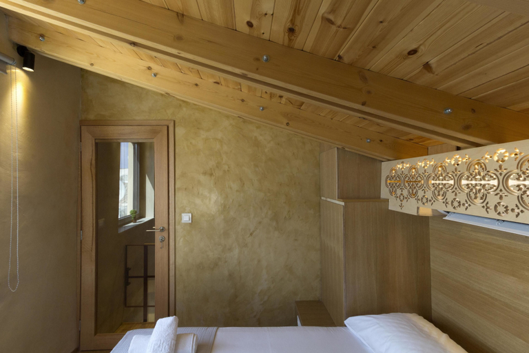 Bedroom 5, Evans House II, Crete