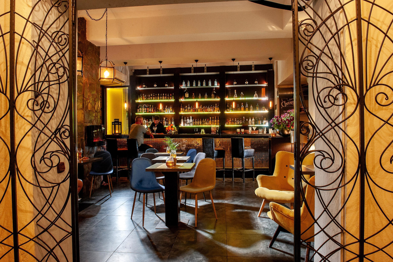 Food & Drinks 5, Armon Residence, Kraków City