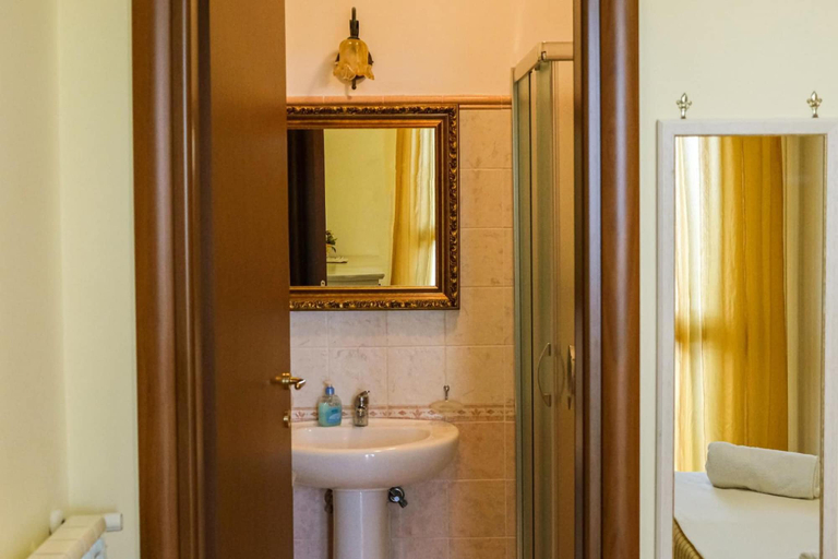 Bathroom 5, Olimpo B&B, Lecce
