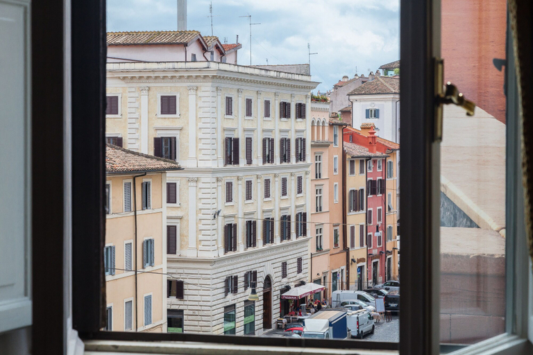 Others 4, Prestigious Apartment Piazza Navona, Rome