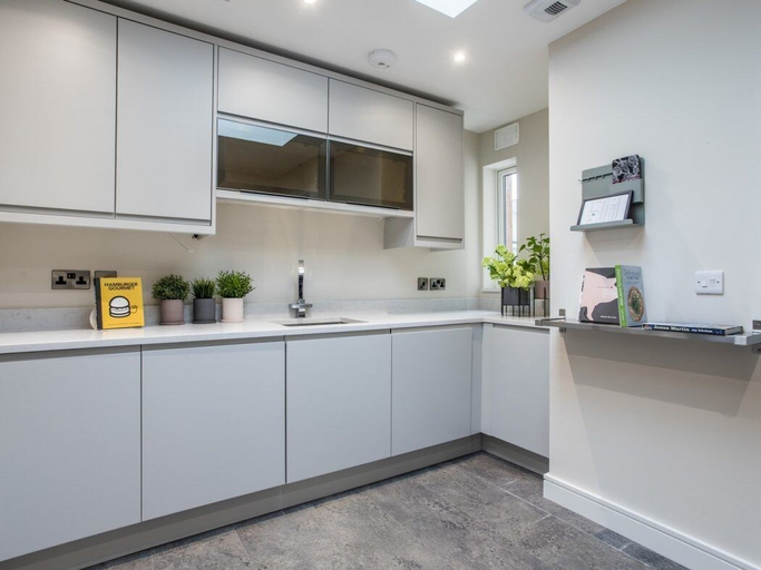 Others 5, The Mary Robinson Suite - hiphipstay, Dublin