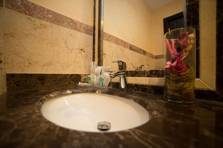 Bathroom 5, Raoum Inn Hotel Apartments- Buraydah
