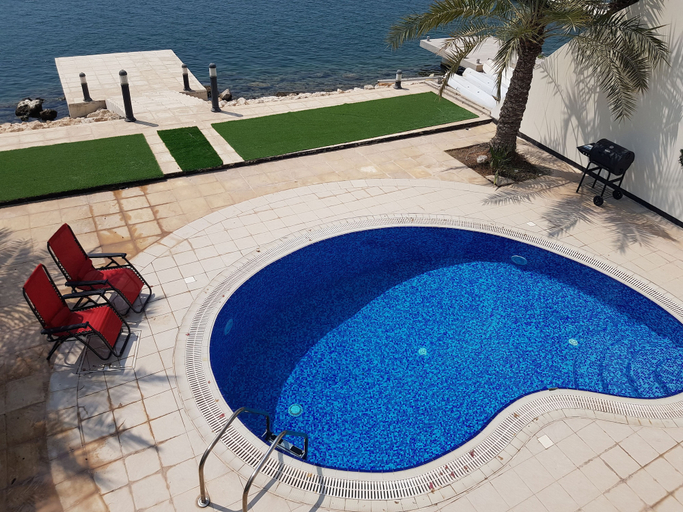 Sport & Beauty 4, Luxury villa with private pier, Zallaq