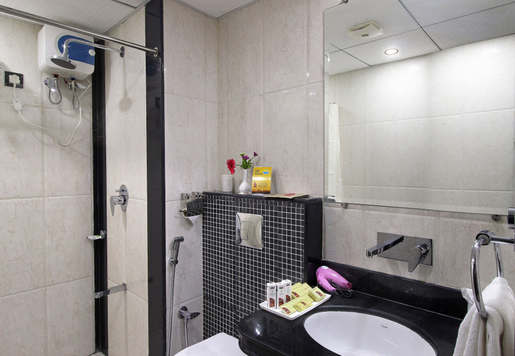 Bathroom 4, Trulyy Rudransh inn, Jodhpur
