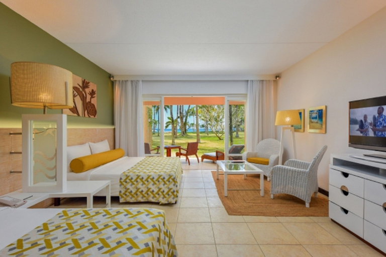 Bedroom 3, Victoria Beachcomber Resort & Spa