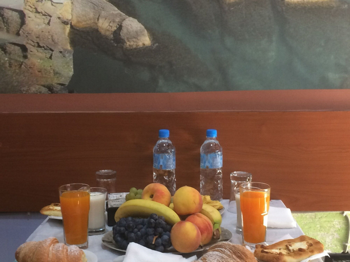 Food & Drinks 4, Hotel Rex, Tiranës
